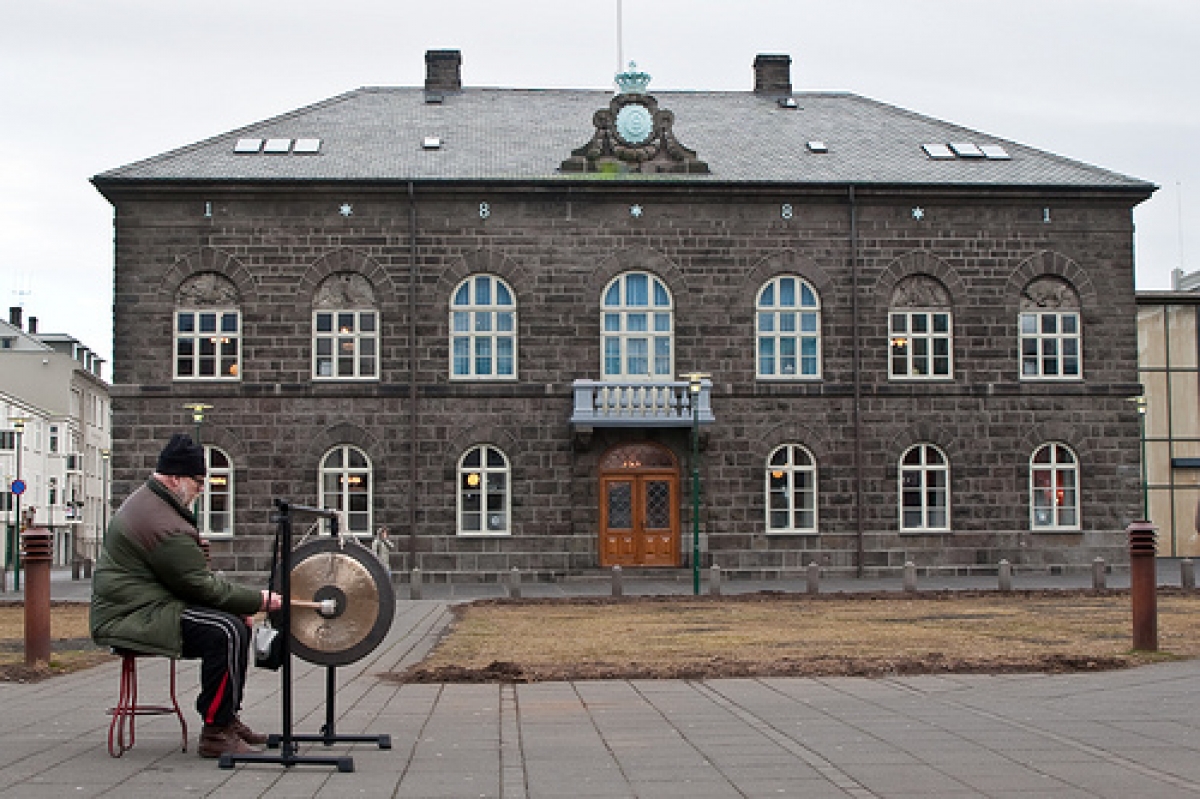 &Aacute;skorun til R&iacute;kisstj&oacute;rnar &Iacute;slands og Al&thorn;ingismanna